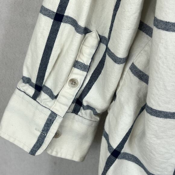 Universal Thread Womens Fit Flannel Shirt XL Oversized Fit Cream/Navy - Picture 4 of 9